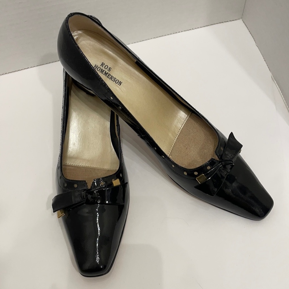 ROS HOMMERSON Black Patent little pumps 10N $25